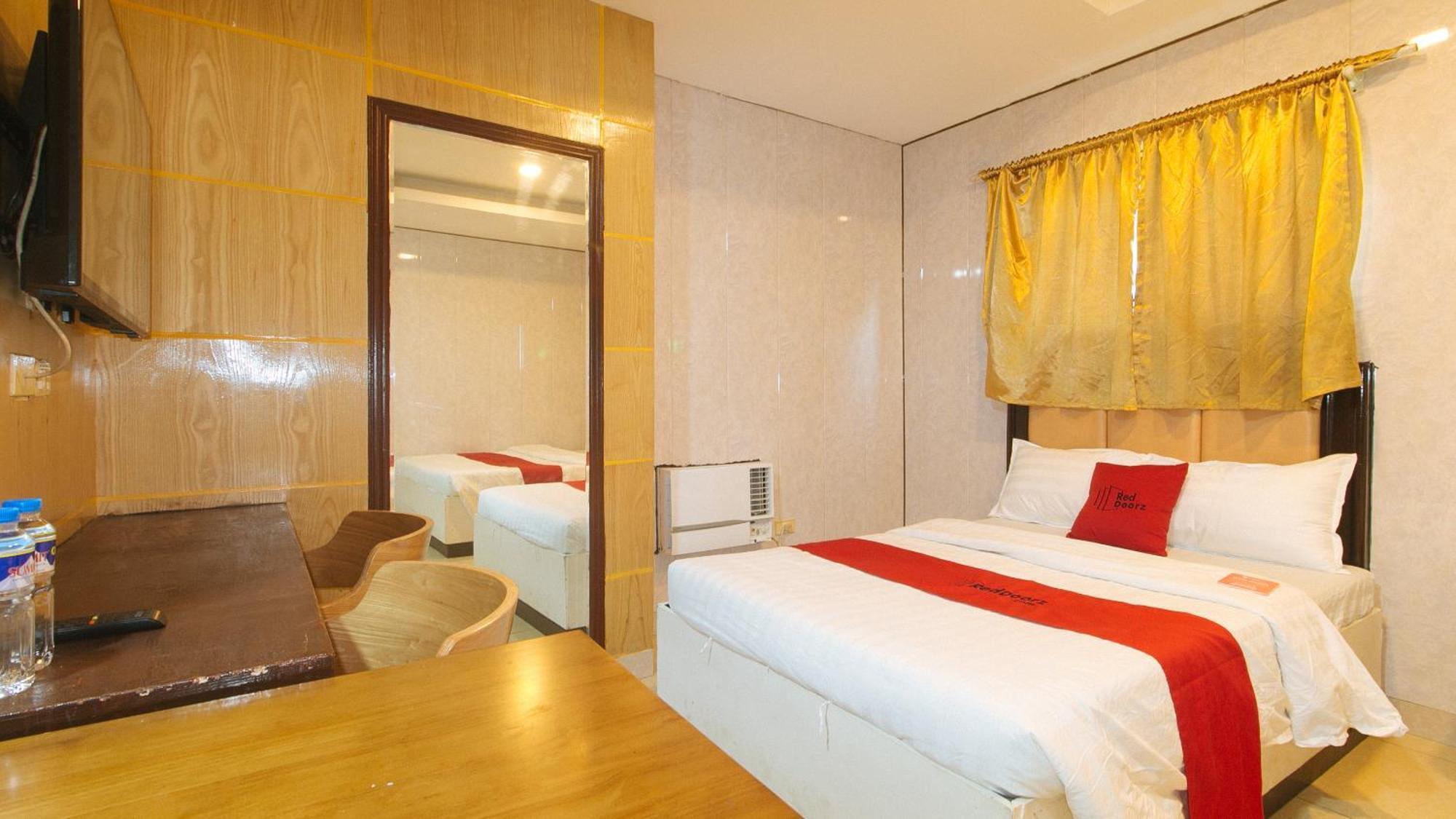 Reddoorz At Winter Hotel Araneta Quezon City Exterior photo