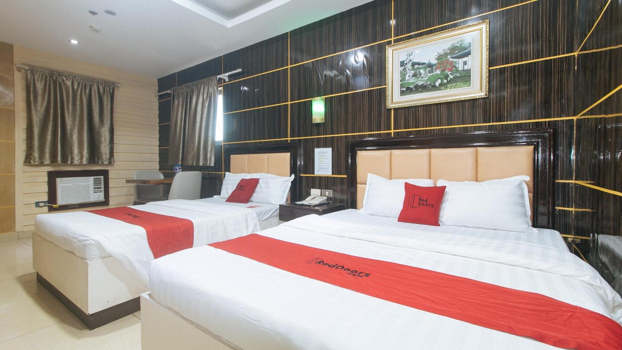 Reddoorz At Winter Hotel Araneta Quezon City Exterior photo